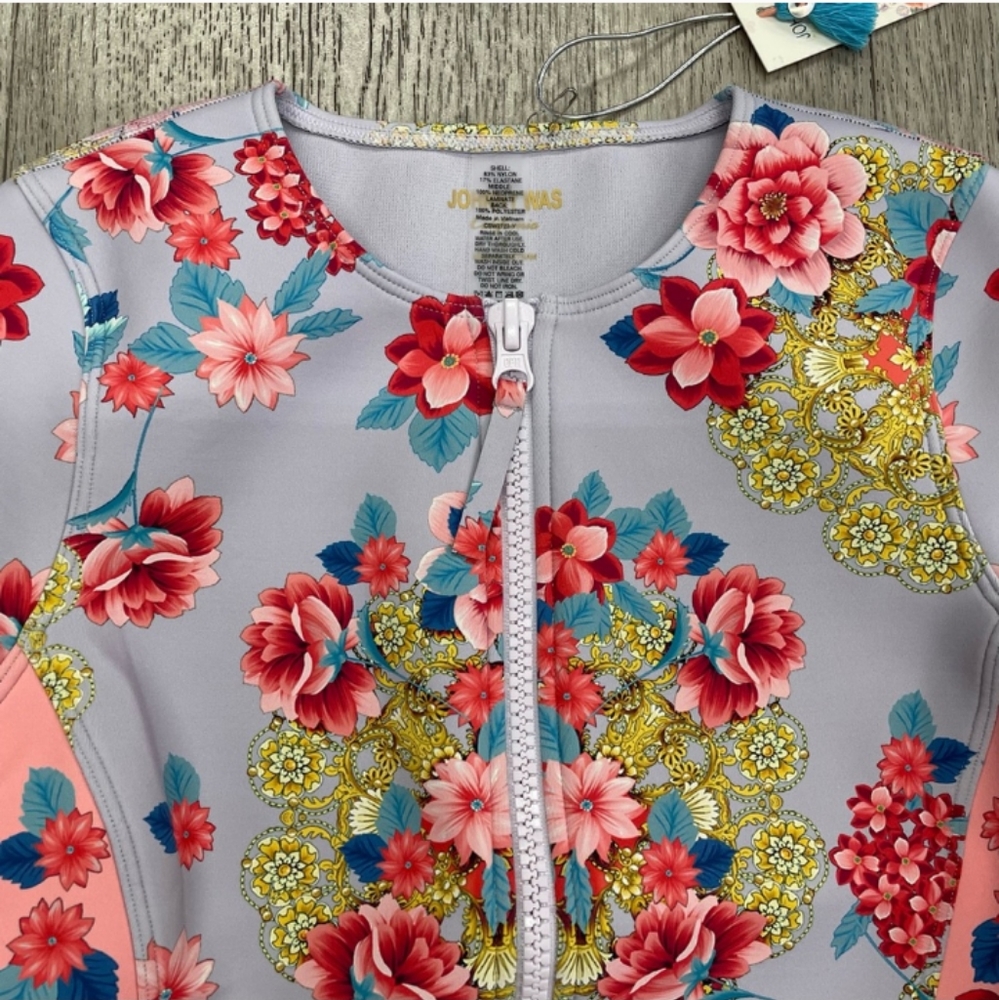 NWT Johnny Was Japer Neoprene One Piece Swimsuit Floral print New NWT M Medium - Picture 4 of 10